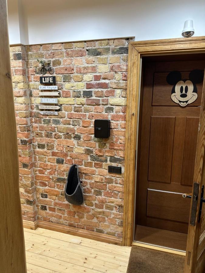 Huoneisto Wood&brick Is Need