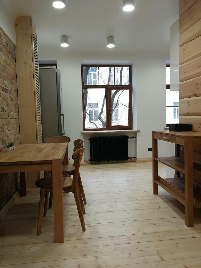 Wood&brick Is Need Huoneisto *